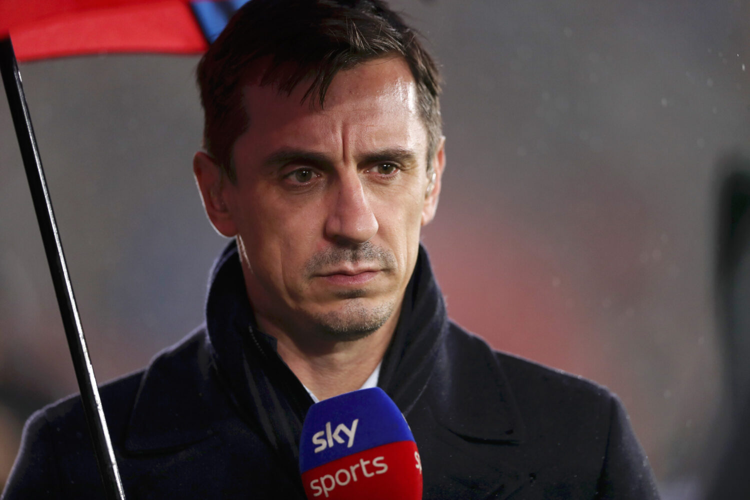 Gary Neville slams United transfer plan