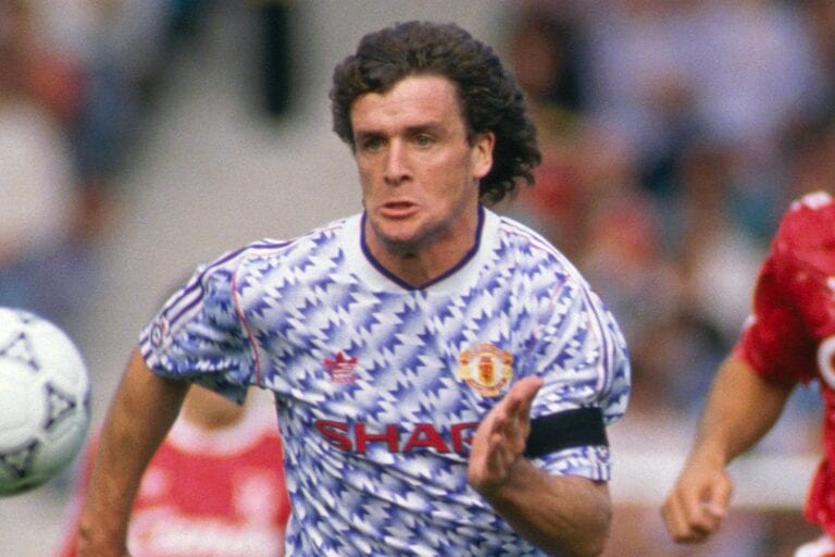 Mark Hughes playing for Manchester United