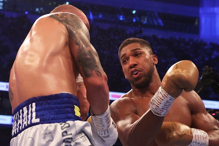 Oleksandr Usyk and Anthony Joshua