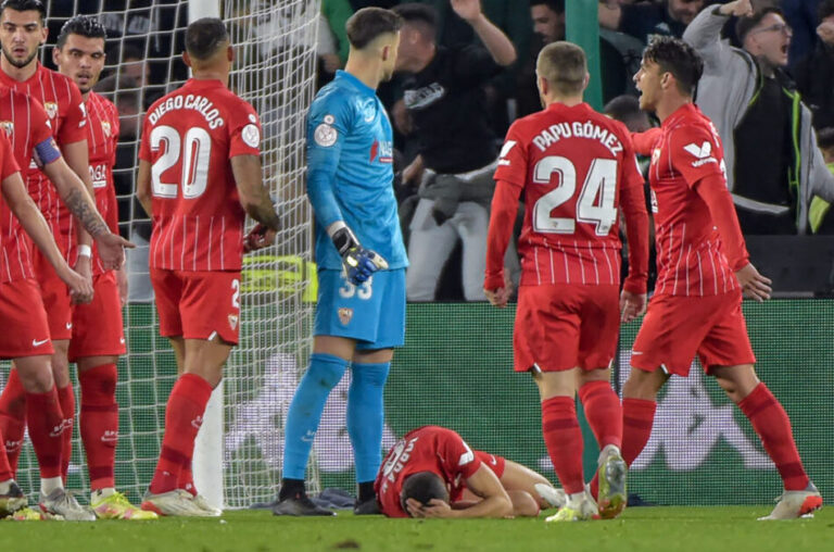 Sevilla Betis derby called off after Jordan is struck in head