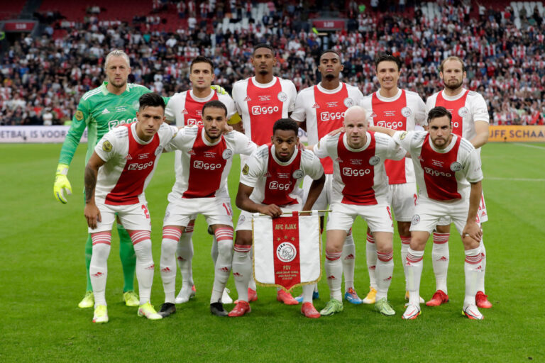 Ajax 2022/23 kit